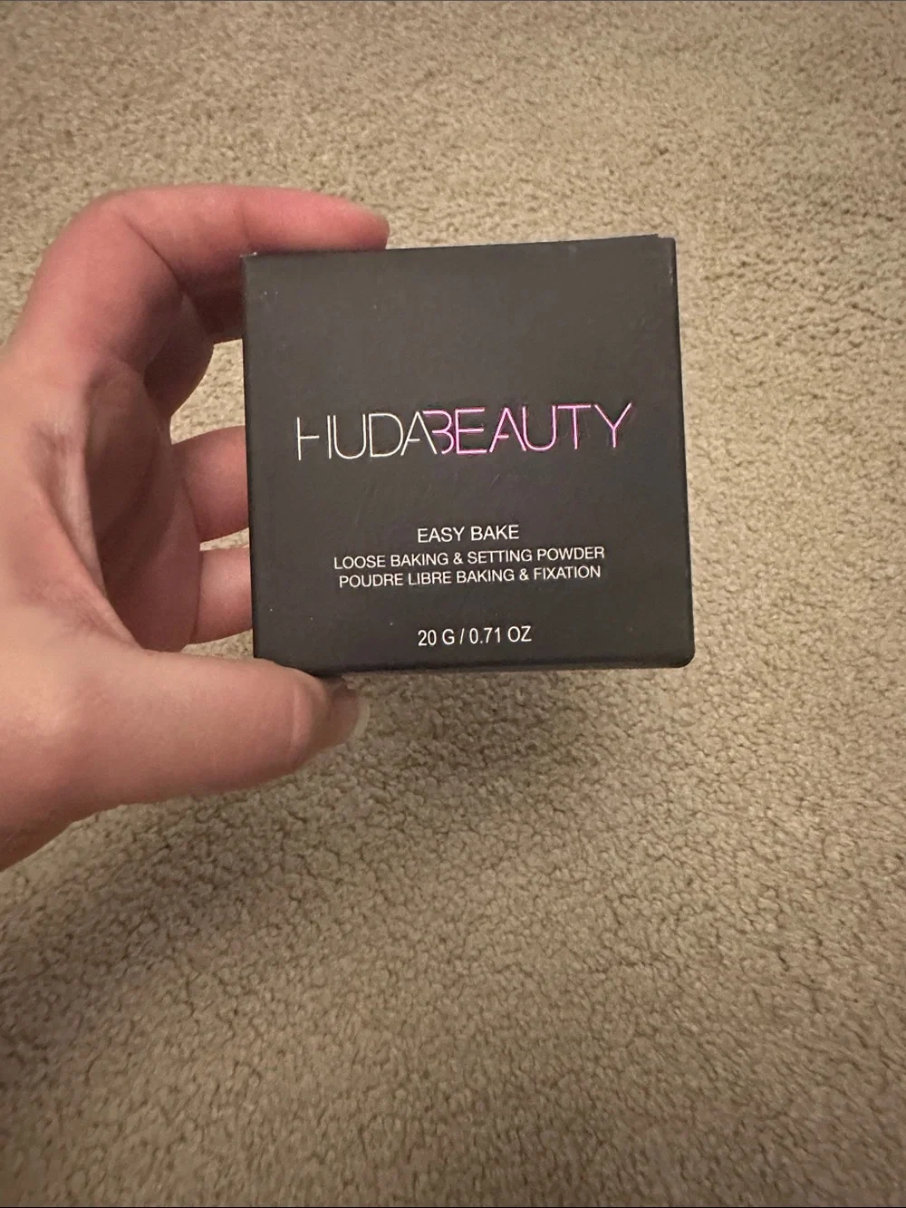HUDA BEAUTY Easy Bake Loose Baking & Setting Powder - Cupcake